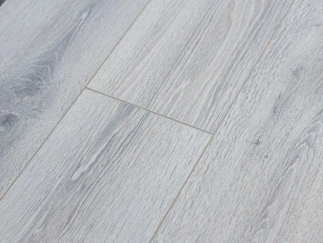 картинка Ламинированные полы, коллекция КАРЕЛИЯ Плюс, декор Дуб Норвежский 12,0/33/1382*195/WG/SM/1-кор 1,347 от магазина ТНП