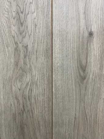 картинка Ламинированные полы Royce, коллекция Matrix, декор Дуб Бельт 8,0/33/1382*193 1 сорт фаска (2,134) от магазина ТНП