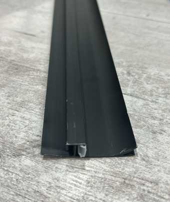 картинка Плинтус с кабель каналом BLACK MATTE 5 мм  от магазина ТНП