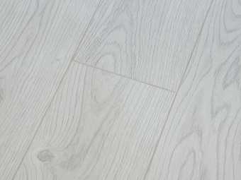 картинка Ламинированные полы,коллекция Карелия плюс, декор Сосна Снежная NL 12,0/33/1382*193 1сорт фаск 1,334 от магазина ТНП